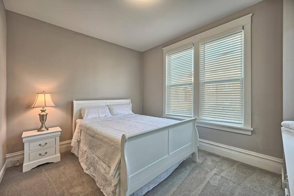 Suites On Seneca - Lovely 2 Bed 1 Bath Apartment Harrisburg Eksteriør billede