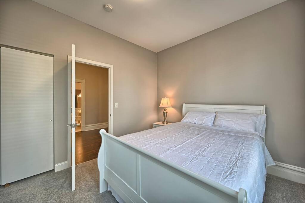 Suites On Seneca - Lovely 2 Bed 1 Bath Apartment Harrisburg Eksteriør billede